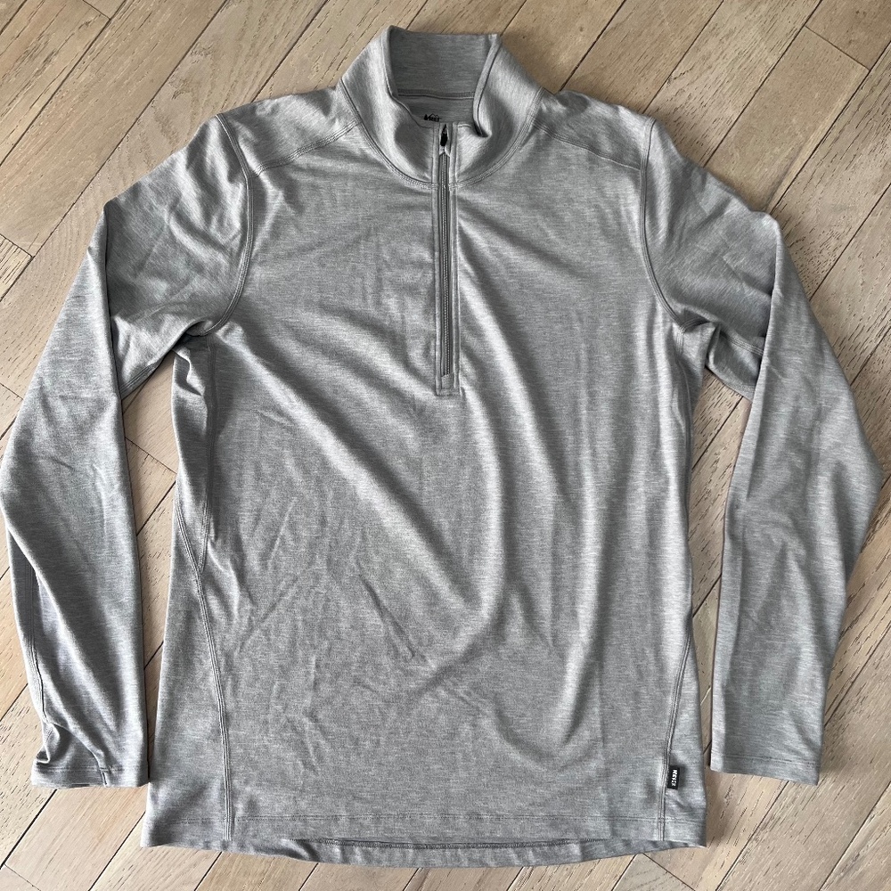 Men's REI Pullover 1/4 zip Size Medium in Gray